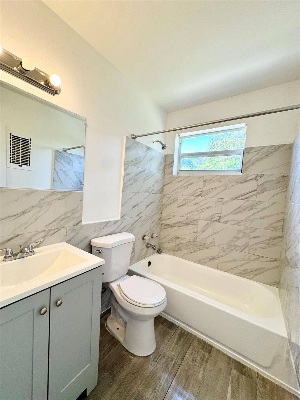 147 W 17th Street, Riviera Beach, FL 33404 Photo