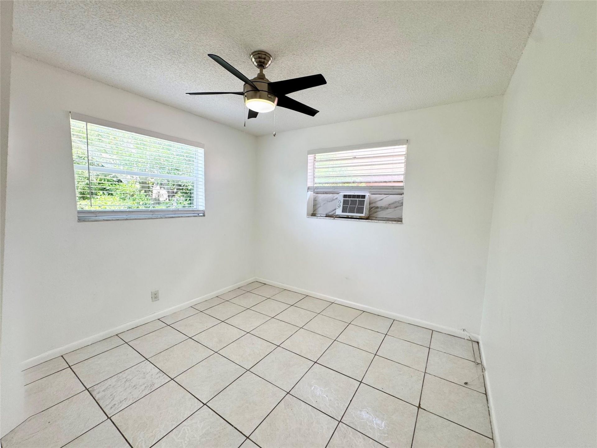 147 W 17th Street, Riviera Beach, FL 33404 Photo