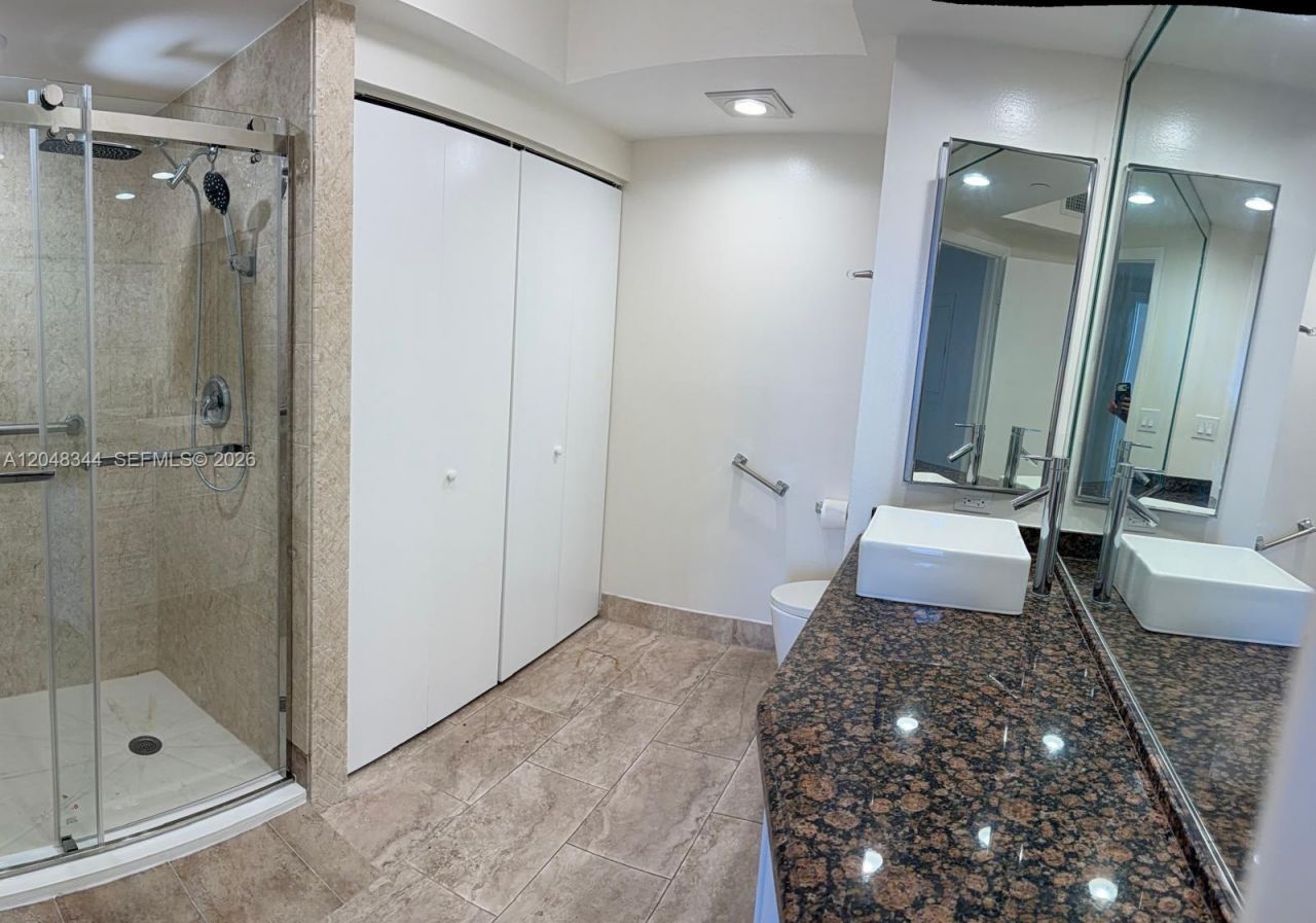 20281 E Country Club Dr, Unit 2104, Aventura, FL 33180 Photo