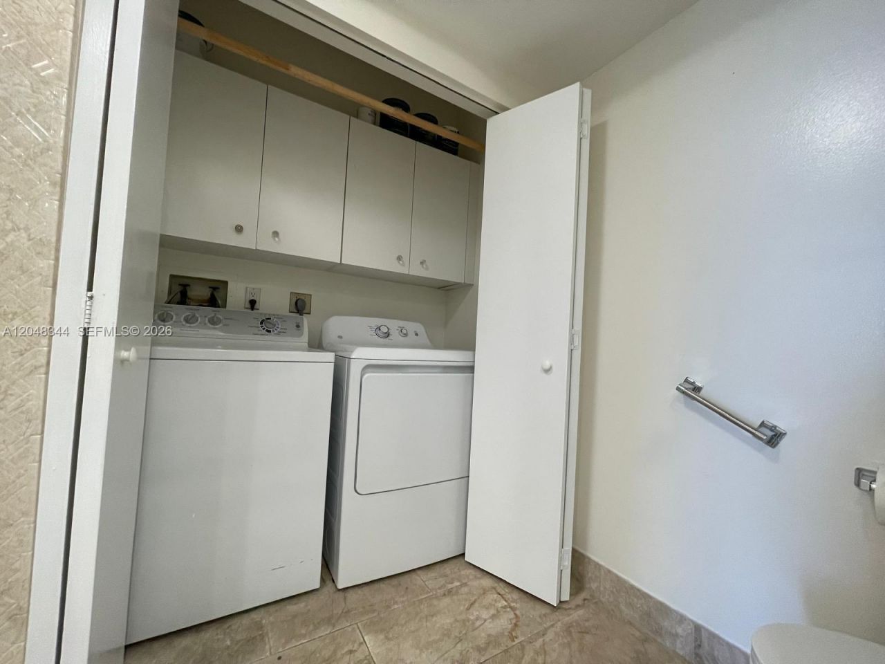 20281 E Country Club Dr, Unit 2104, Aventura, FL 33180 Photo