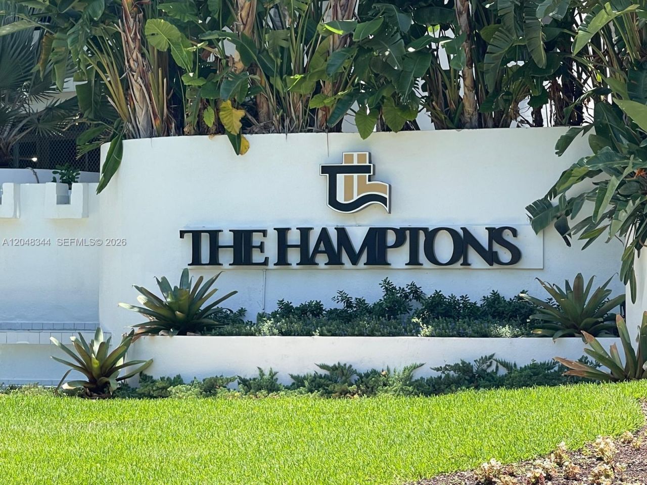 20281 E Country Club Dr, Unit 2104, Aventura, FL 33180 Photo