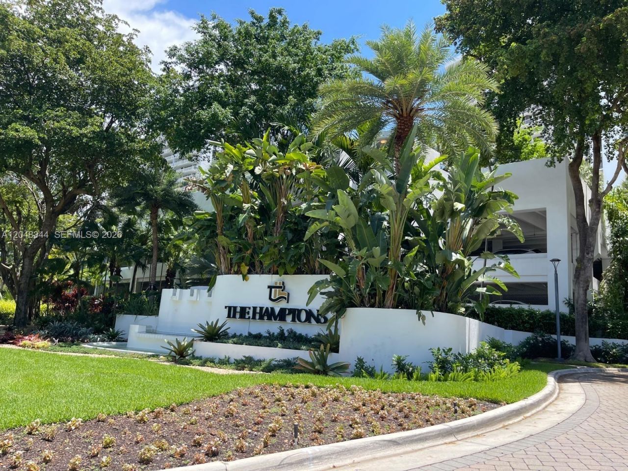 20281 E Country Club Dr, Unit 2104, Aventura, FL 33180 Photo