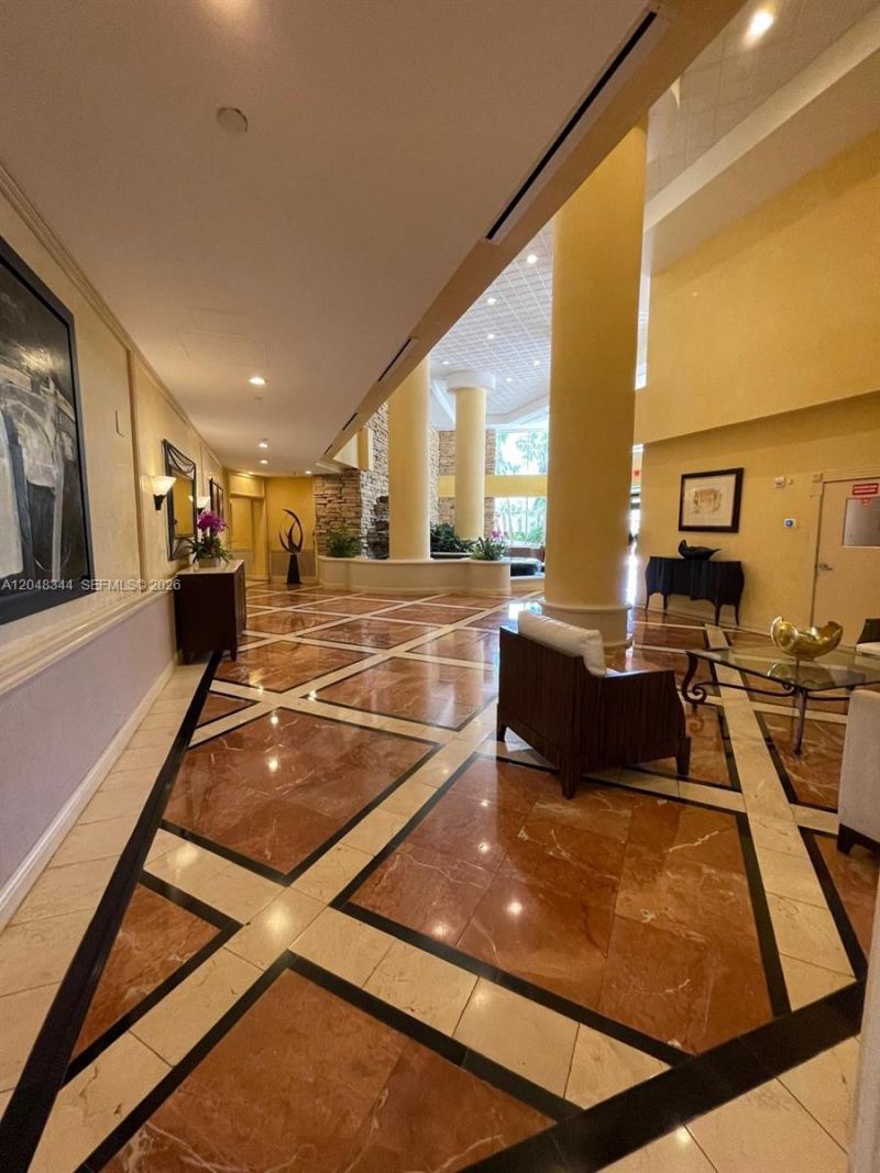 20281 E Country Club Dr, Unit 2104, Aventura, FL 33180 Photo