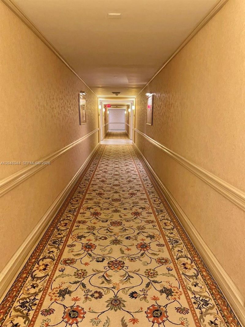 20281 E Country Club Dr, Unit 2104, Aventura, FL 33180 Photo