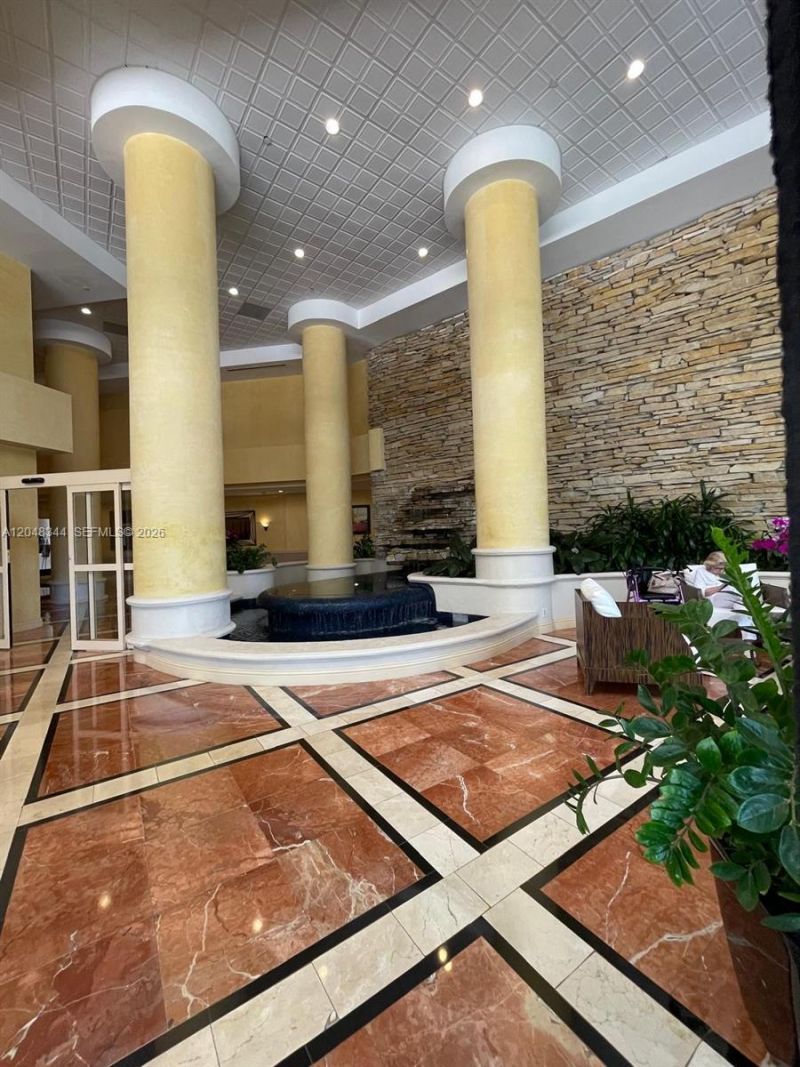 20281 E Country Club Dr, Unit 2104, Aventura, FL 33180 Photo