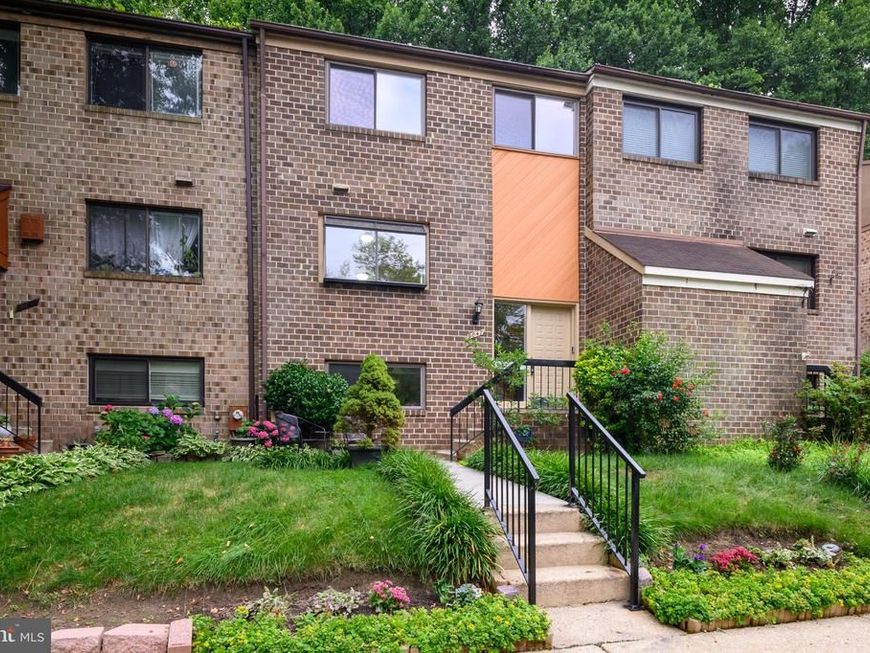 9047 Early April Way, Columbia, MD 21046 Main Photo