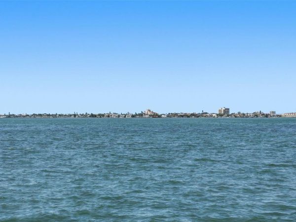 2869 SEABREEZE DRIVE S, GULFPORT, FL 33707