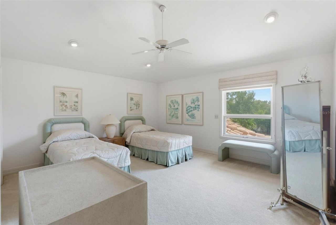 2869 Seabreeze Drive S, Gulfport, FL 33707 Photo