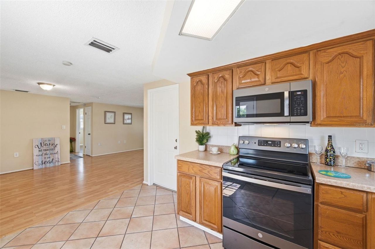 1301 Viking Drive , Holiday, FL 34691 Photo