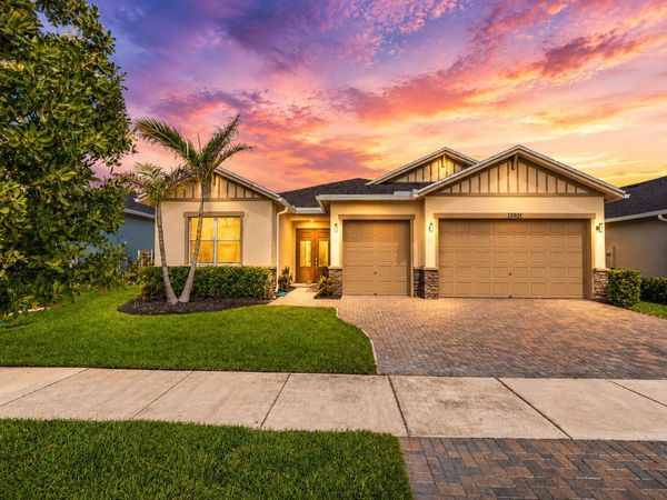 13901 SE Riversway Street, Port St. Lucie, FL 34984