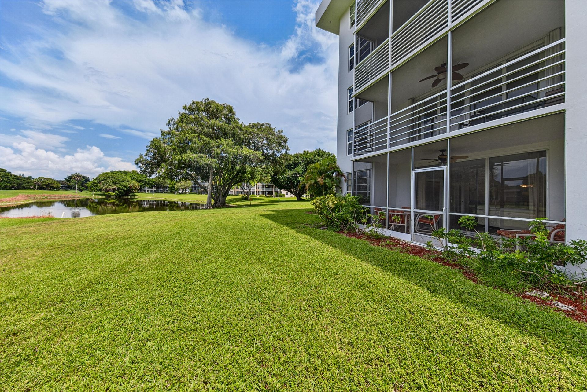 4020 W Palm Aire Drive, Unit 106, Pompano Beach, FL 33069 Photo