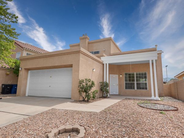 7604 La Mariposa Place NE, Albuquerque, NM 87109