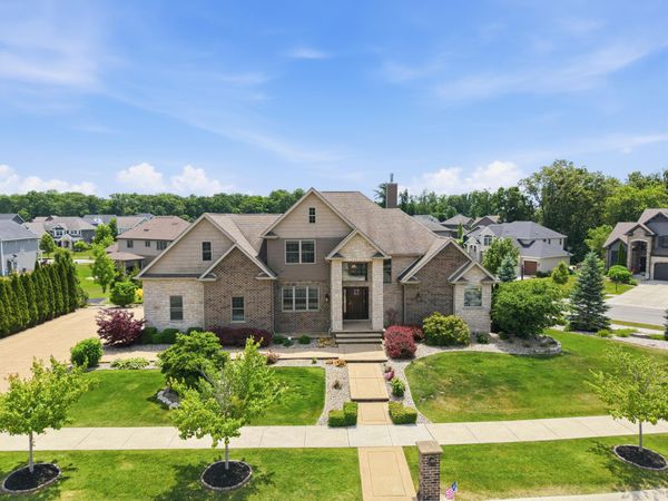863 Sylvia Lane, Crown Point, IN 46307