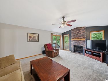 3216 S 76th Street, Lincoln, NE 68506