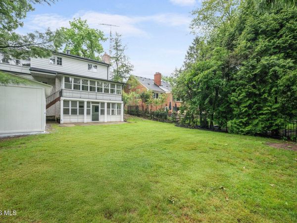 3986 W Bancroft Street, Ottawa Hills, OH 43606