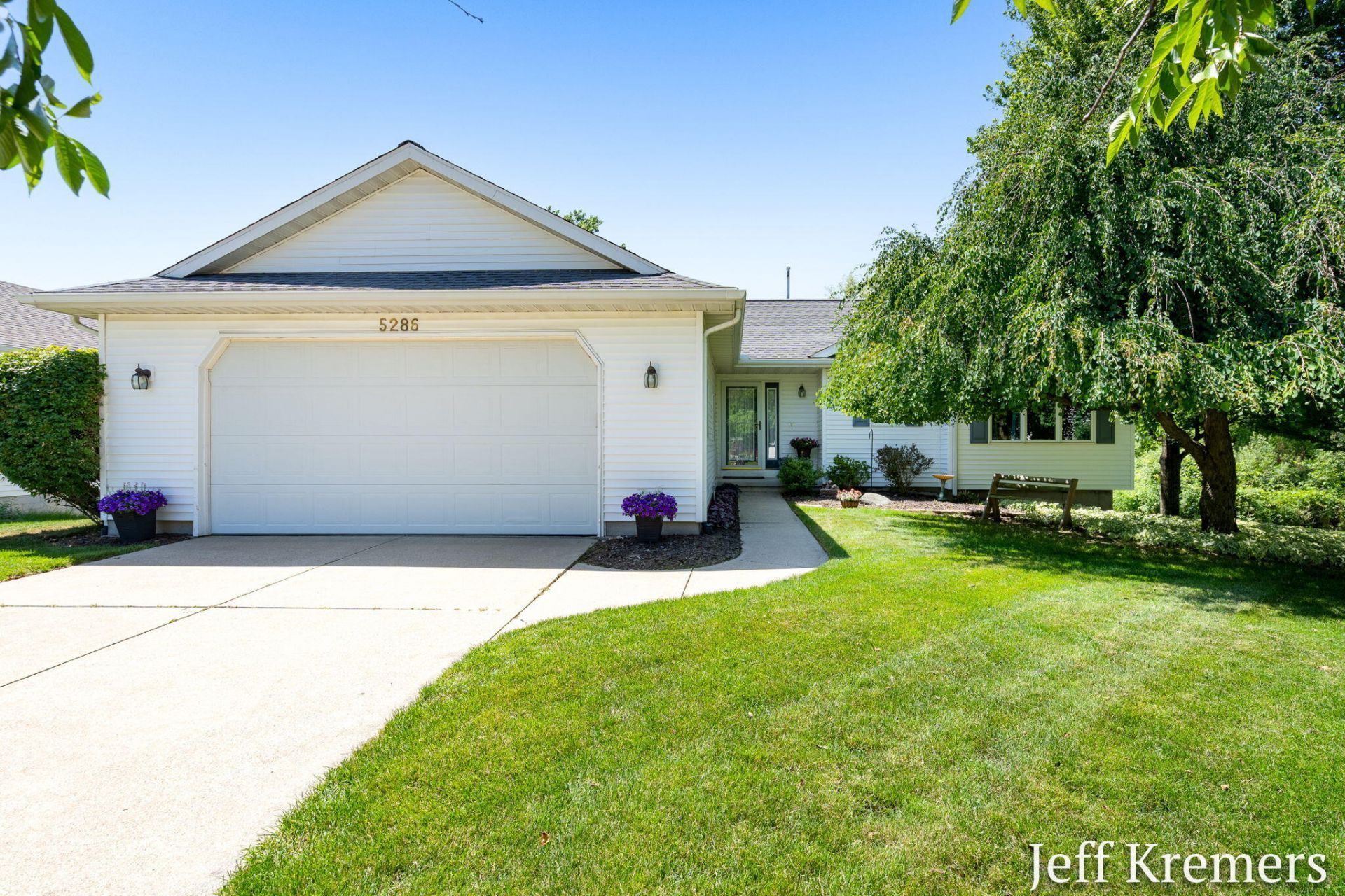 5286 Debbie Court Sw, Grandville, MI 49418 Main Photo