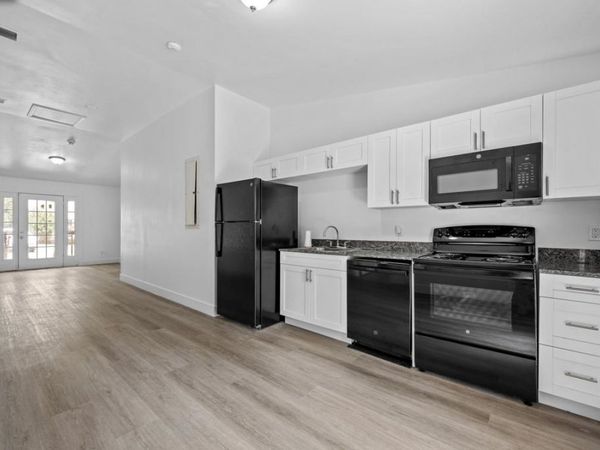 2218 Magnolia Circle , Unit 204, Tallahassee, FL 32301
