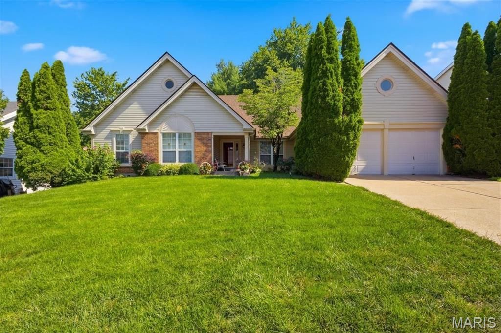 12939 Broadridge Lane , Black Jack, MO 63033 Main Photo