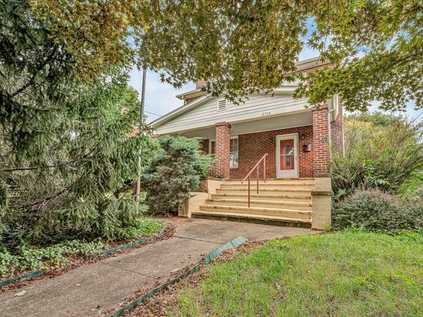 2704 Floraland DR NW, Roanoke, VA 24012