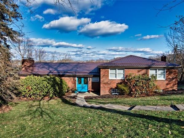 251 Franklin Dr , Pittsburgh, PA 15241