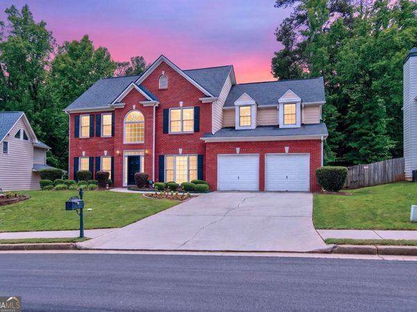 632 Oakview Trail, Stone Mountain, GA 30087