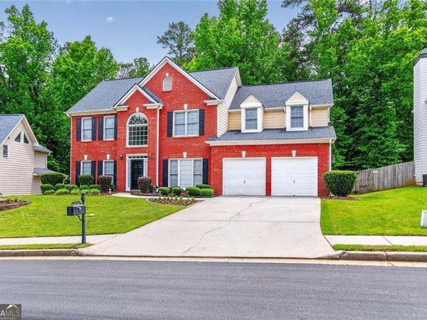 632 Oakview Trail, Stone Mountain, GA 30087