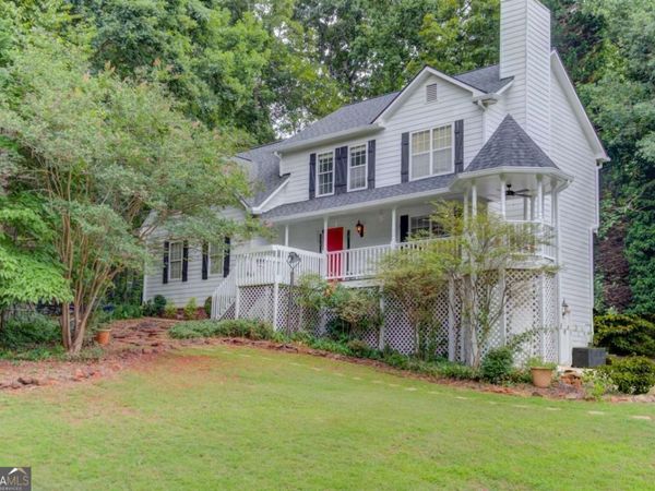 995 Thornwood Lane, Dacula, GA 30019