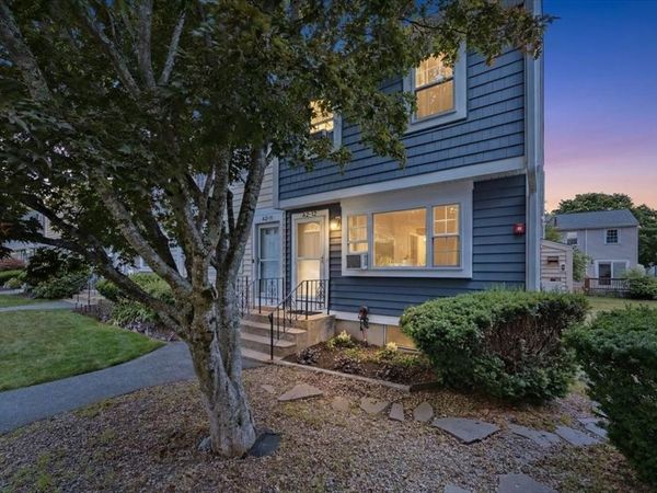 12 Lydon Ln, Unit A2, Halifax, MA 02338