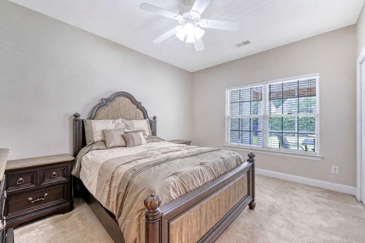 115 Tuscany Court Photo 12