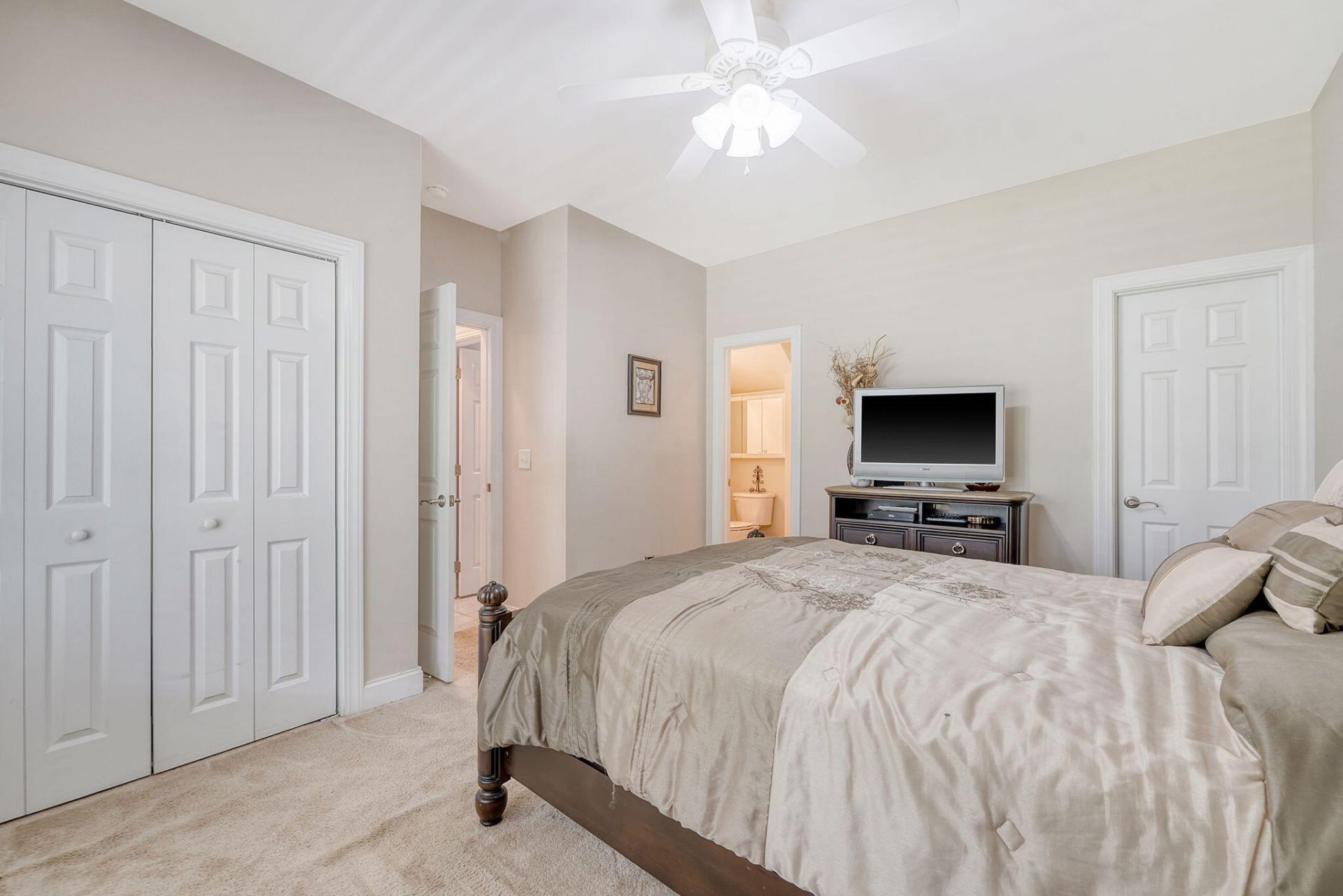 115 Tuscany Court Photo 13