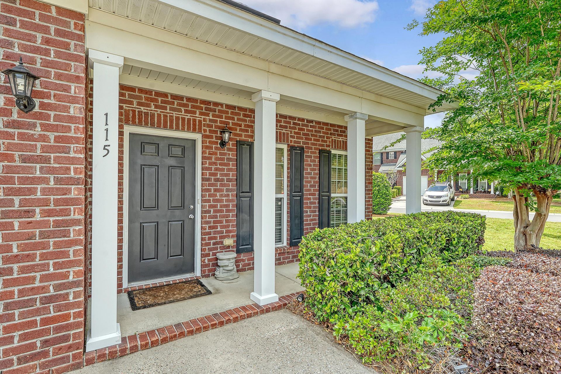 115 Tuscany Court Photo 2