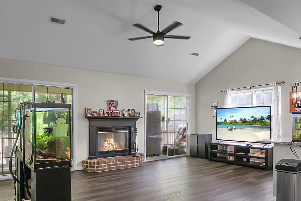 204 Cane Break Lane Photo 15