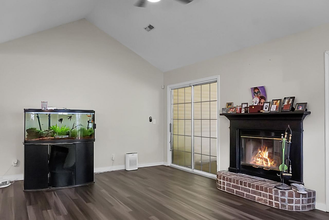 204 Cane Break Lane Photo 17