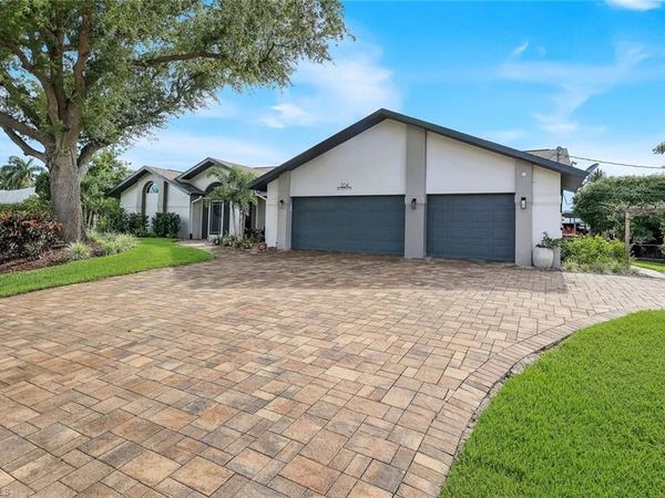 204 SE 20th PL , CAPE CORAL, FL 33990