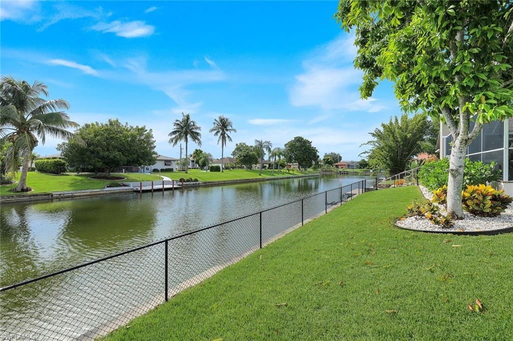204 SE 20th Pl , Cape Coral, FL 33990 Photo