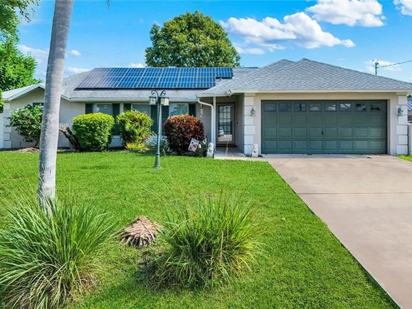 1923 SW 26th TER, CAPE CORAL, FL 33914
