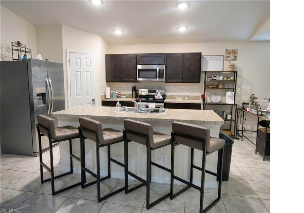2119 NE 6th Pl, Cape Coral, FL 33909 Photo
