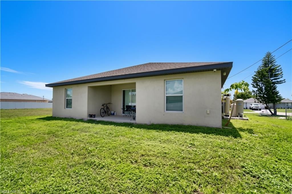 2119 NE 6th Pl, Cape Coral, FL 33909 Photo