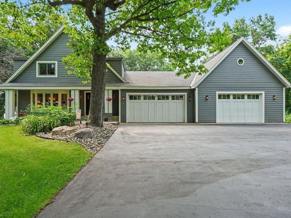 5710 Oakview Lane N, Plymouth, MN 55442