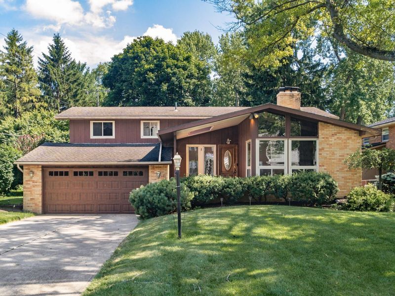 3419 Ridgewood Drive , Hilliard, OH 43026 Photo 1