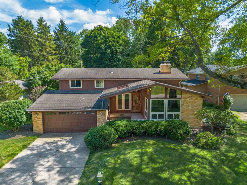 3419 Ridgewood Drive , Hilliard, OH 43026 Photo 2