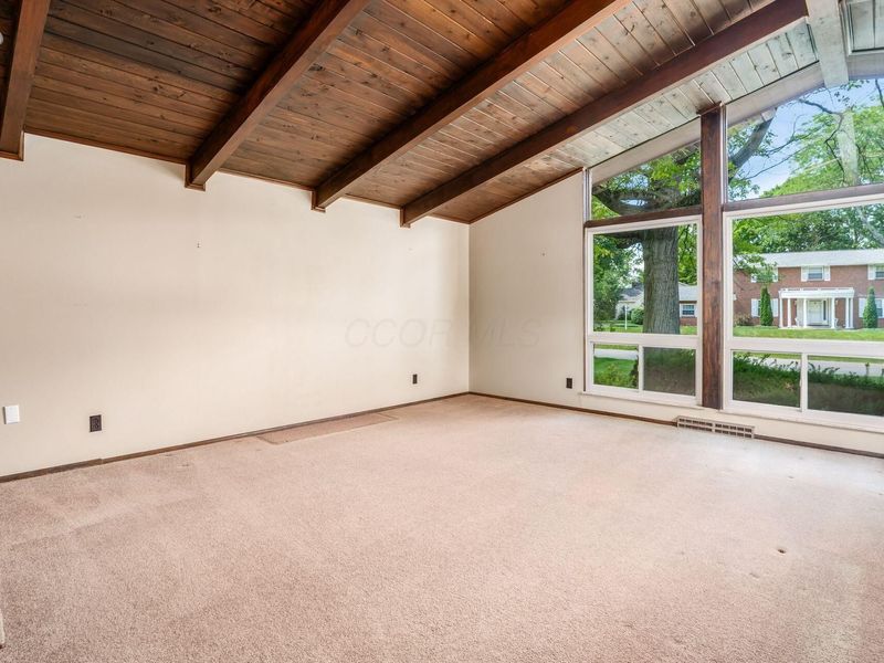 3419 Ridgewood Drive , Hilliard, OH 43026 Photo 9