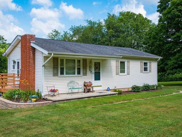 6651 Purity Road NE, Saint Louisville, OH 43071