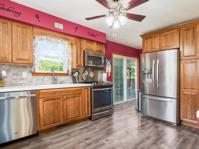 6651 Purity Road NE, Saint Louisville, OH 43071 Photo 3