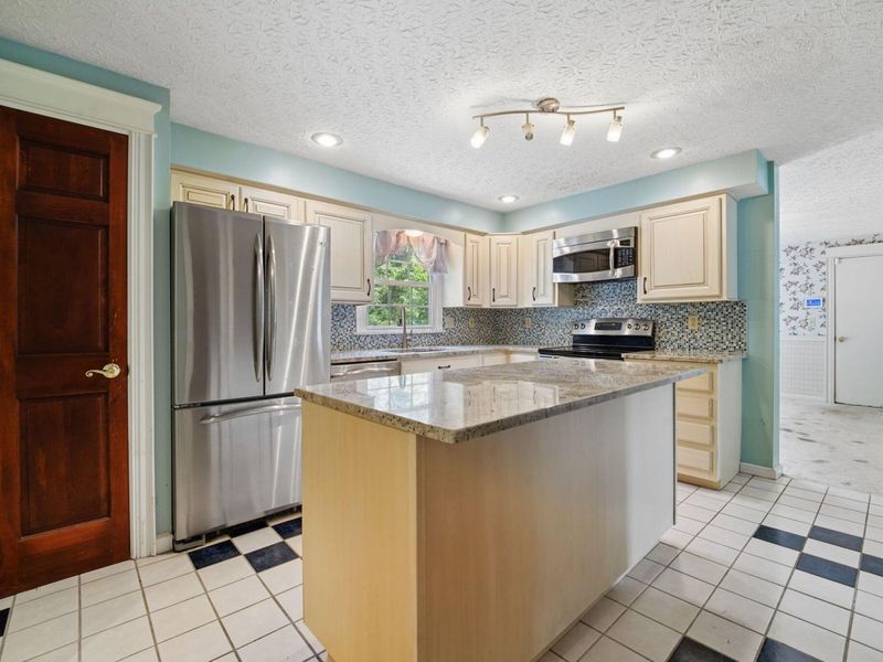 263 Clark Drive , Circleville, OH 43113 Photo 32