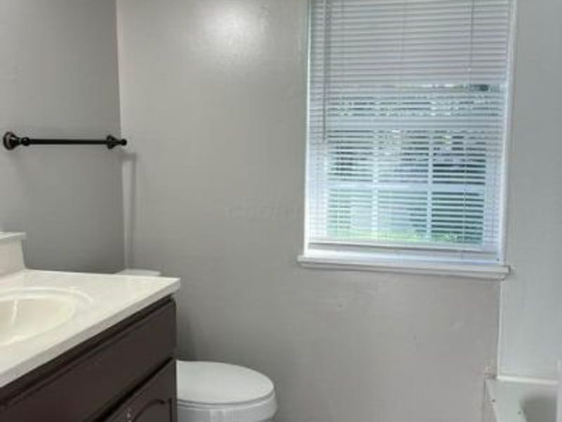 2854 E 11th Avenue, Columbus, OH 43219 Photo 8