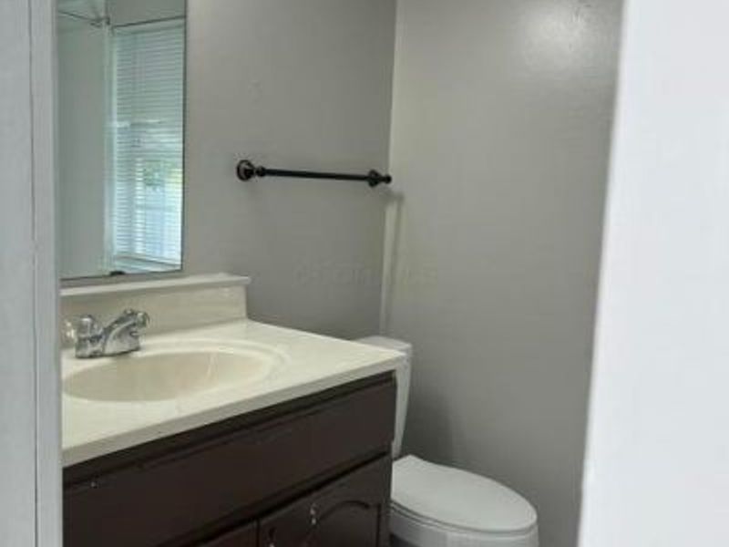 2854 E 11th Avenue, Columbus, OH 43219 Photo 9