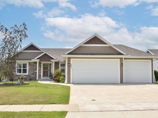 241 Silver Fox DRIVE N, Kewaskum, WI 53040