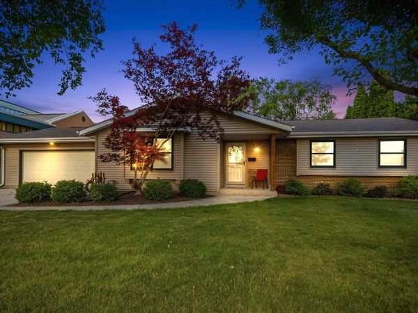 1630 11th AVENUE, Grafton, WI 53024