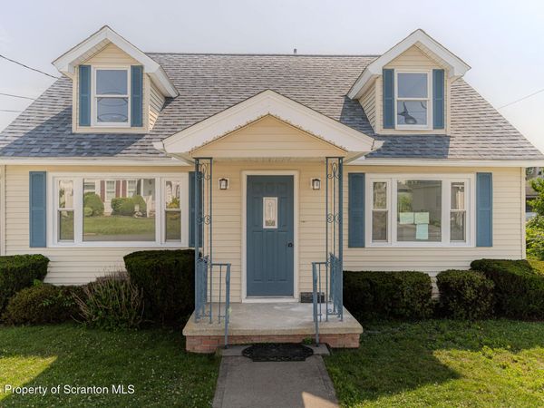 605 Roth Street, Moosic, PA 18507